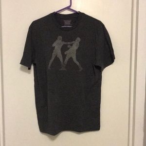 Old Navy t shirt (M)